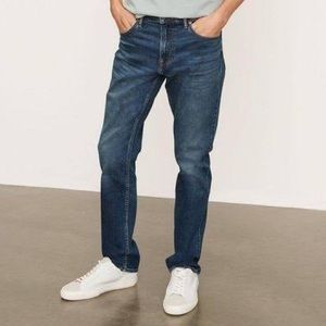 Like New! VINCE slim straight denim size 32